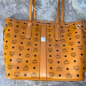 MCM Large Reversible